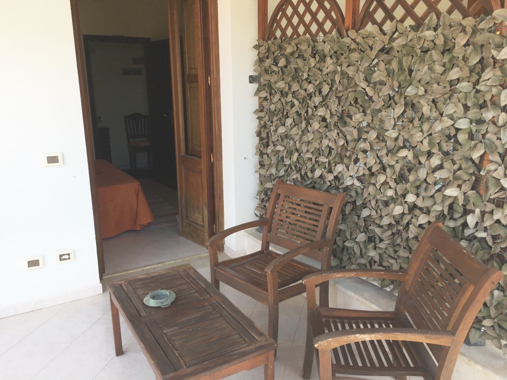 Double Room - Photo 9