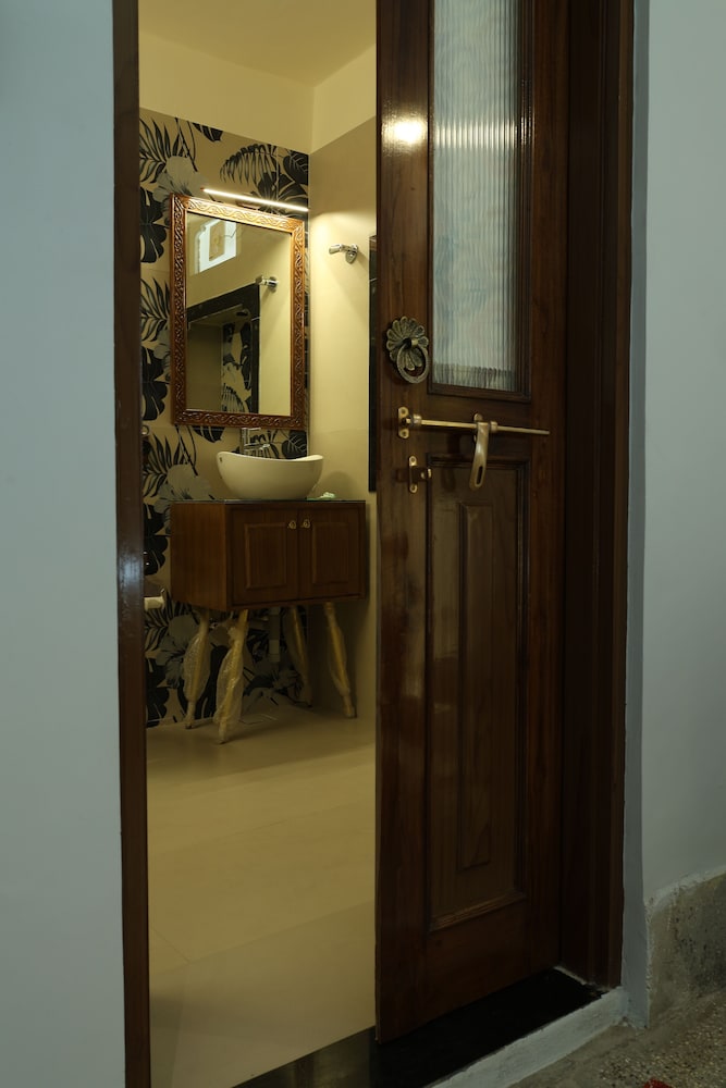 Deluxe Double Room, Hill View photo 2