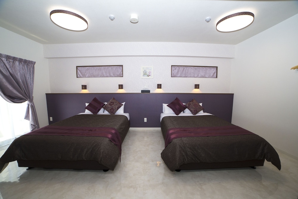 Suite, 2 Double Beds photo 2