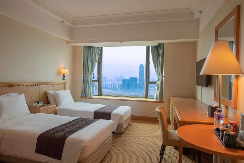 Grand Room, 1 Queen Bed, Non Smoking, Harbor View