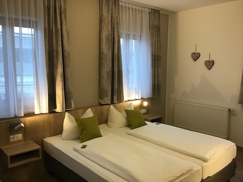 Double Room, Non Smoking photo 2