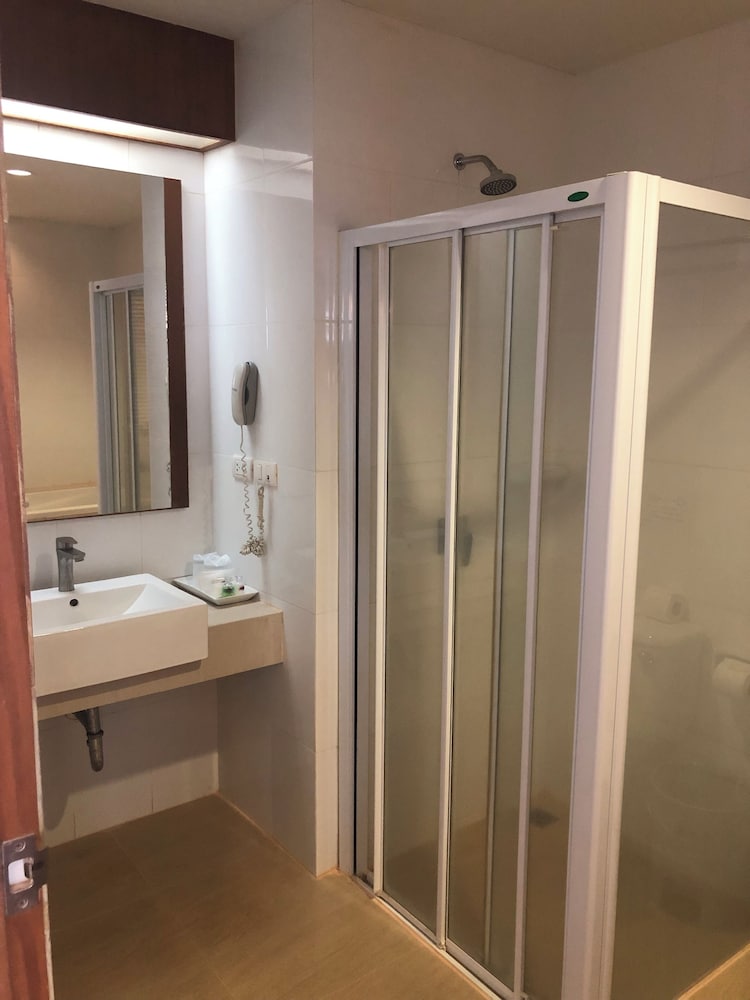 Deluxe Double or Twin Room photo 3