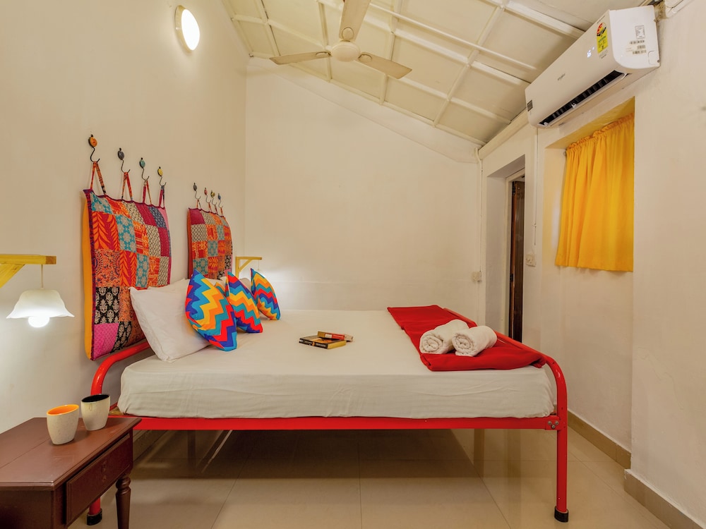 Deluxe Double AC Room With Ensuite Bathroom photo 2