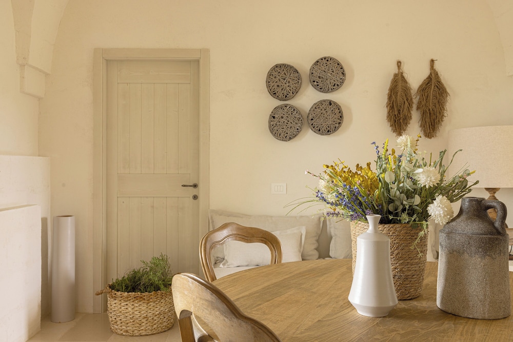 Deluxe House (202) photo 3