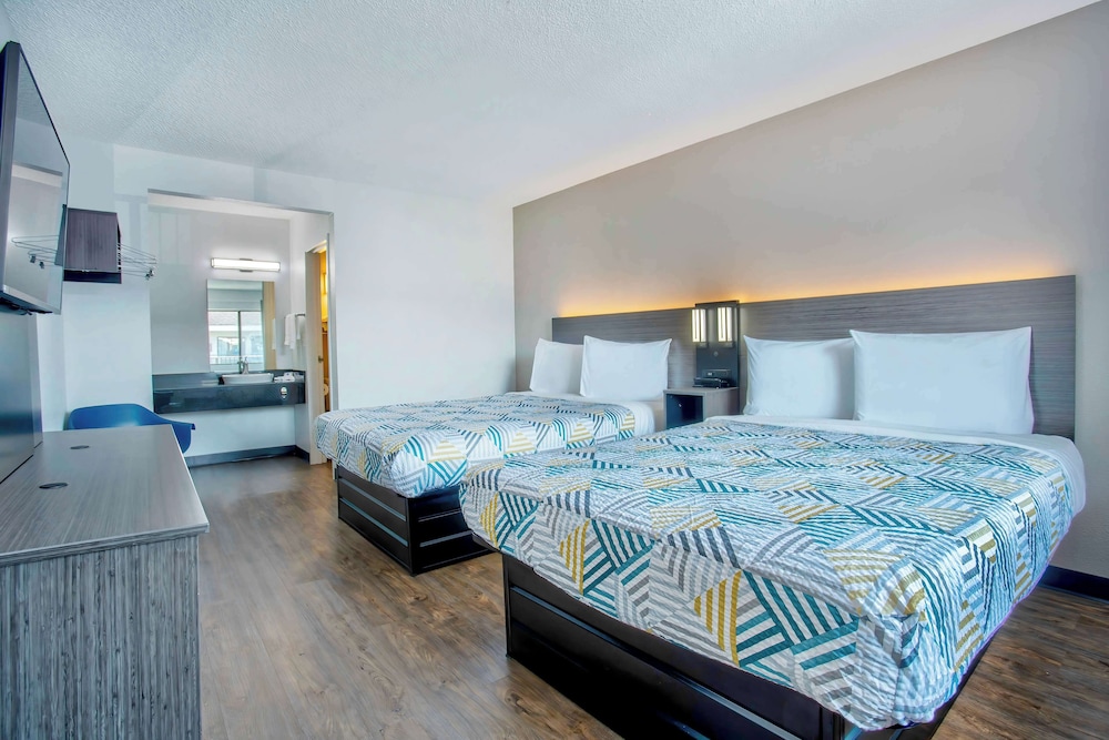 Standard Room, 2 Double Beds, Smoking photo 1