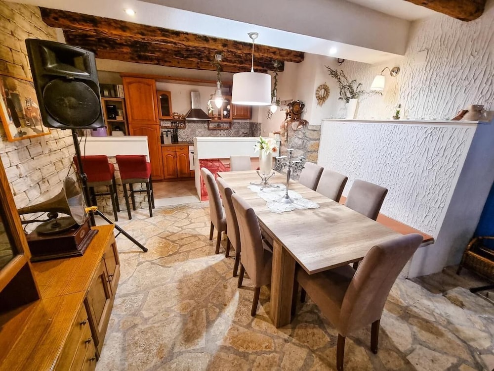 Luxury Villa photo 3