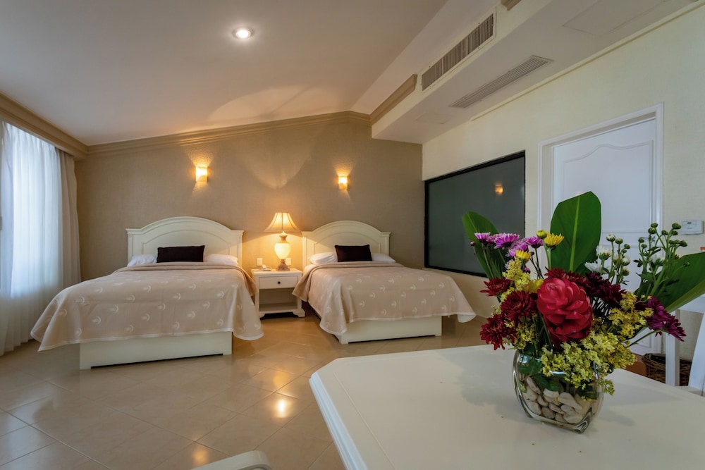 Family Master Suite , 6 pax photo 3