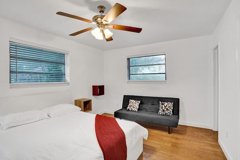 Apartment (2 Bedrooms) photo 2