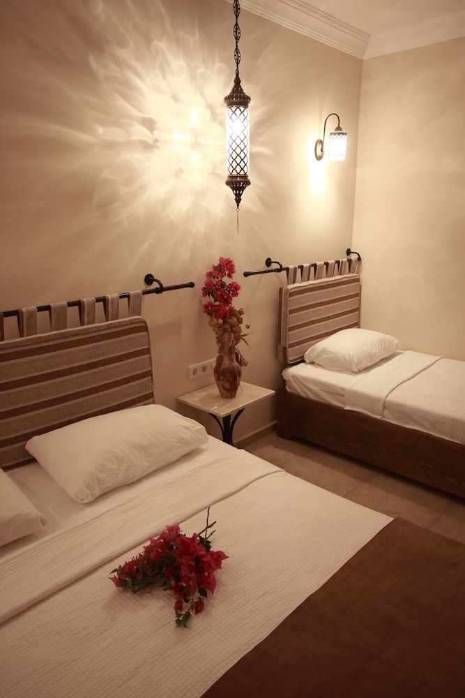 Standard Triple Room - Photo 1