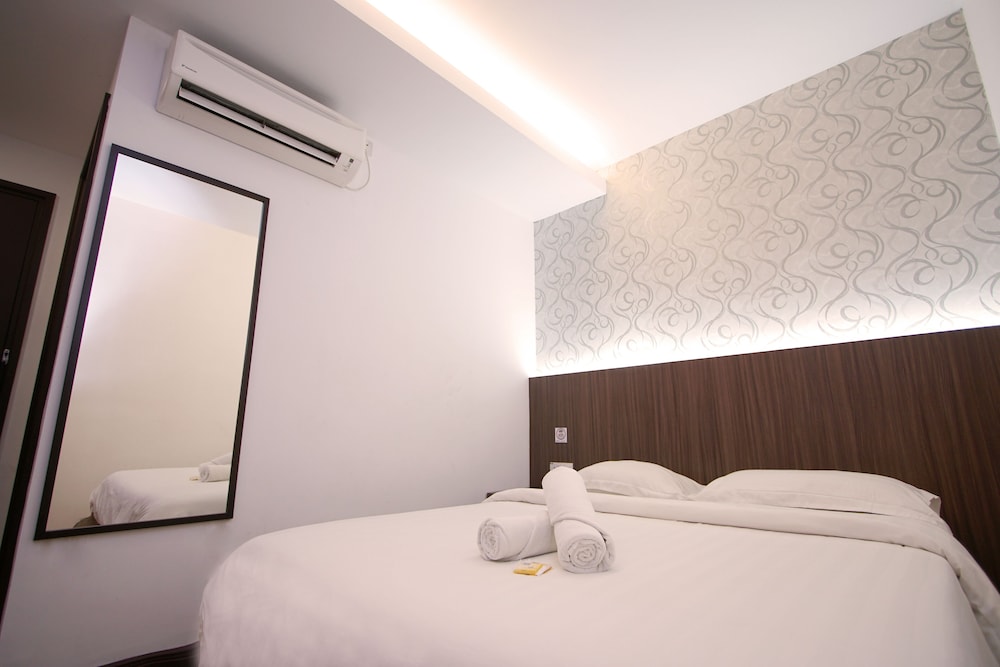 Standard Queen Room - Photo 5