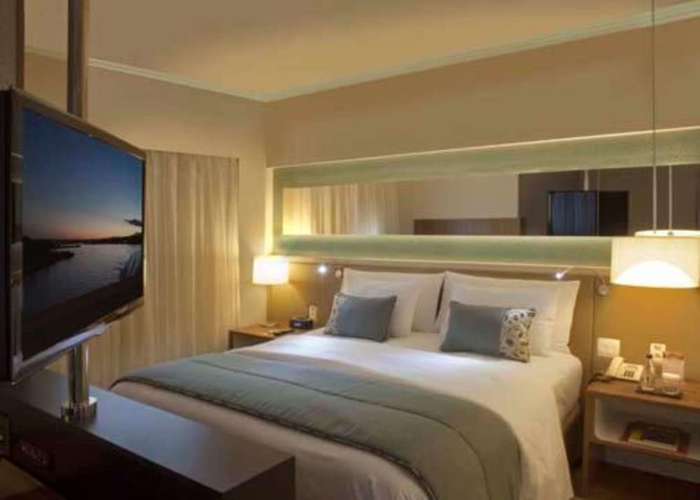 Business Room, 1 Queen Bed - Photo 3