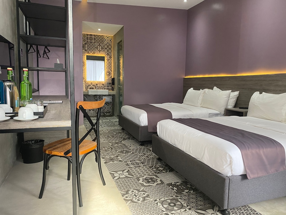 Quadruple Room - Photo 6