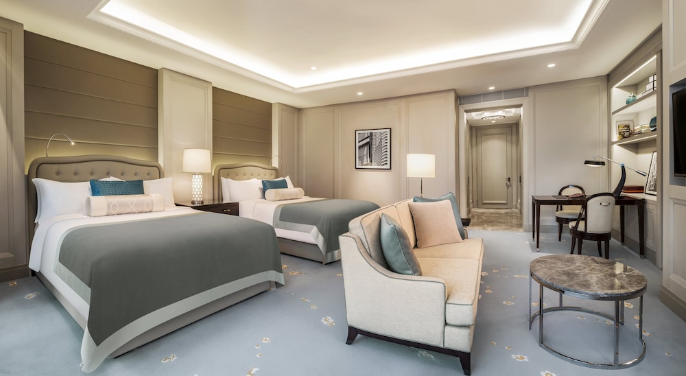 Queen Room with Two Queen Beds (Non Smoking) photo 1