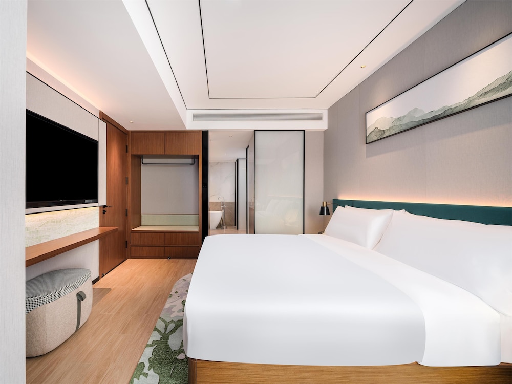 Deluxe Suite, 1 King Bed