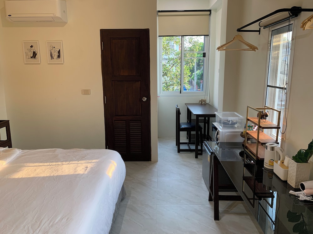 Single Room photo 2