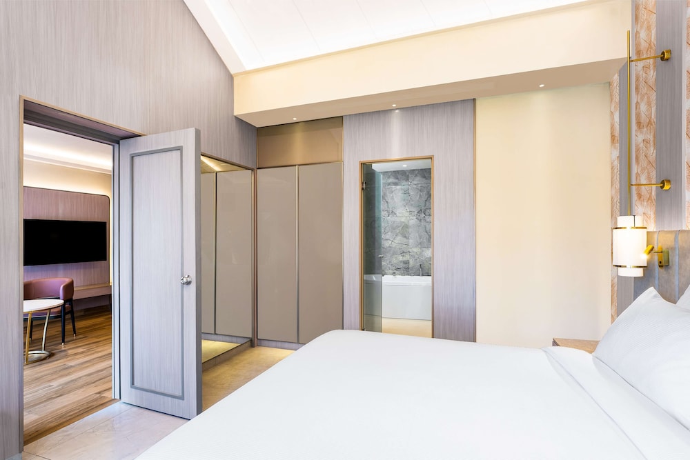 Premium Suite Room - Photo 3