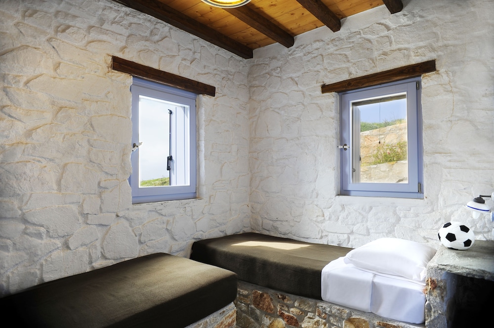 Villa, 2 Bedrooms, Sea View photo 2