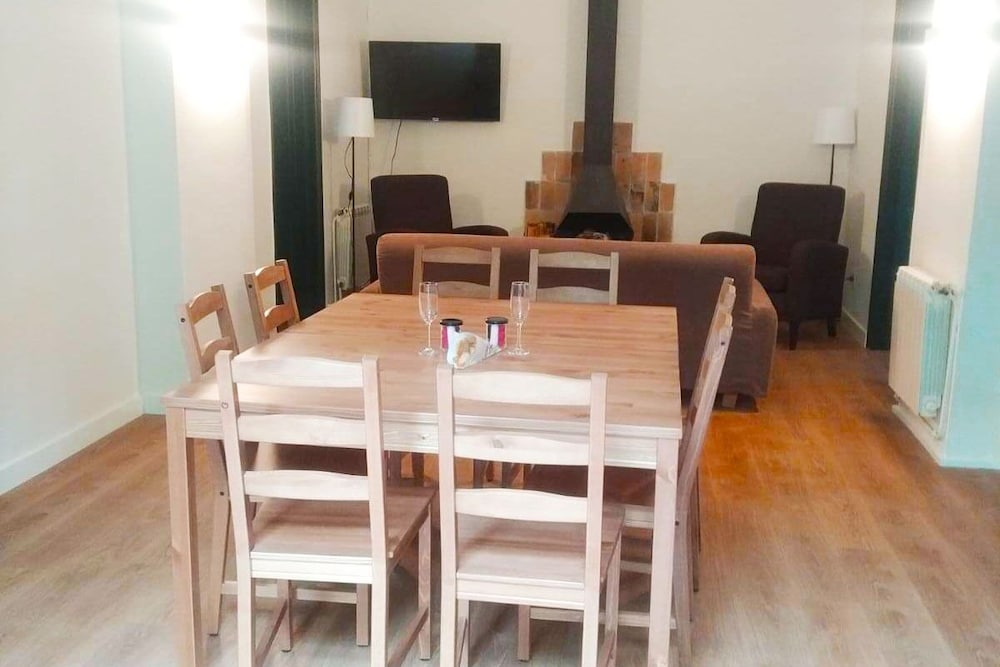 Standard House, 4 Bedrooms