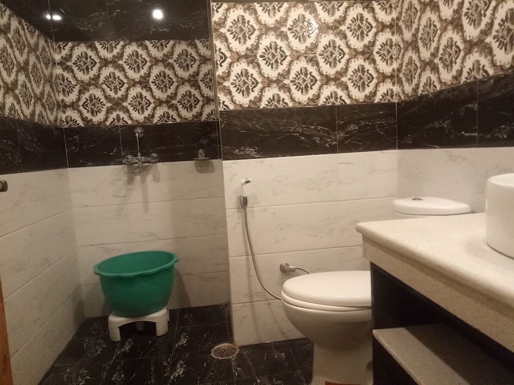 Superior Triple Room, 1 Double Bed photo 3