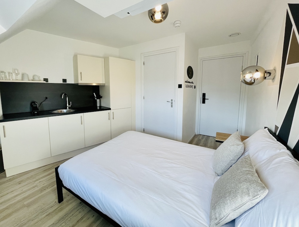 Economy Apartment photo 3