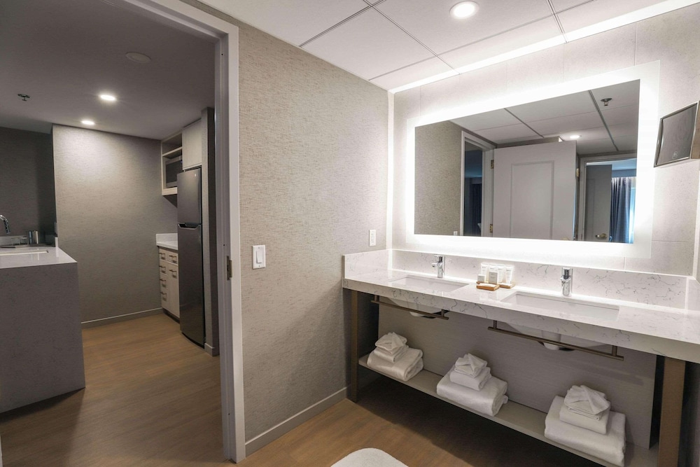 Suite, 1 Bedroom, Non Smoking (1 Bedroom) - Photo 10