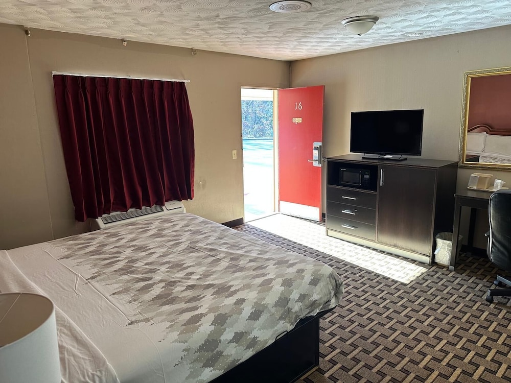 Room, 1 King Bed, Accessible, Non Smoking photo 2