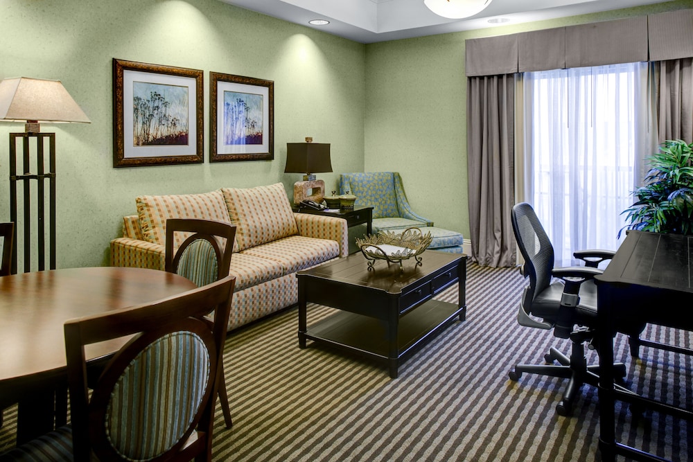 Suite, 1 King Bed with Sofa bed (Wet Bar) - Photo 3