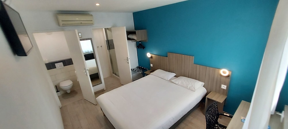 Standard Double Room - Photo 3