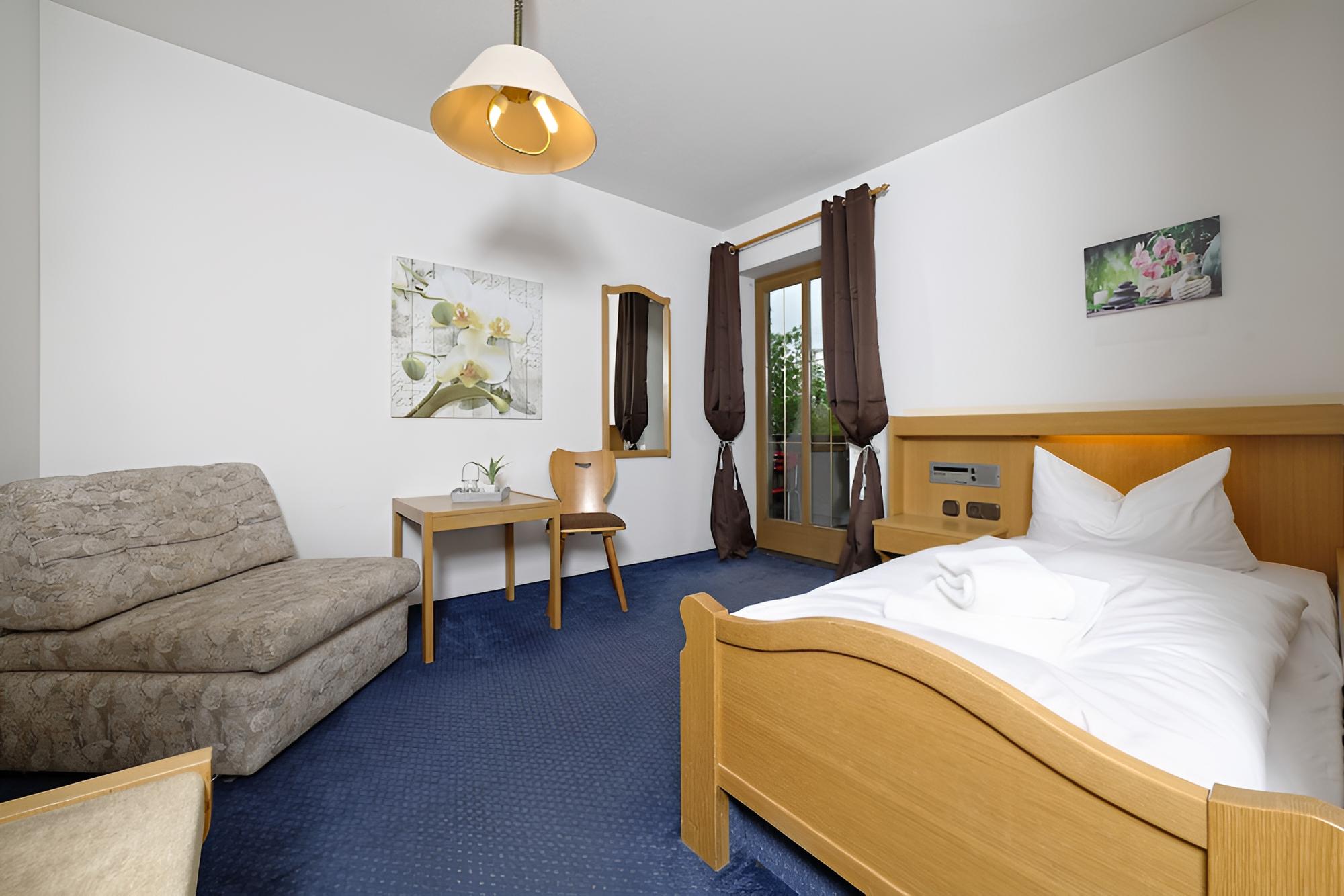 Basic Single Room photo 1