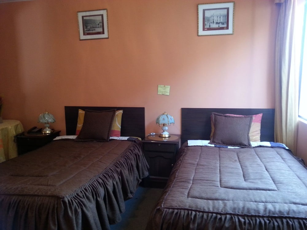 Twin Room, 2 Twin Beds, Private Bathroom photo 1