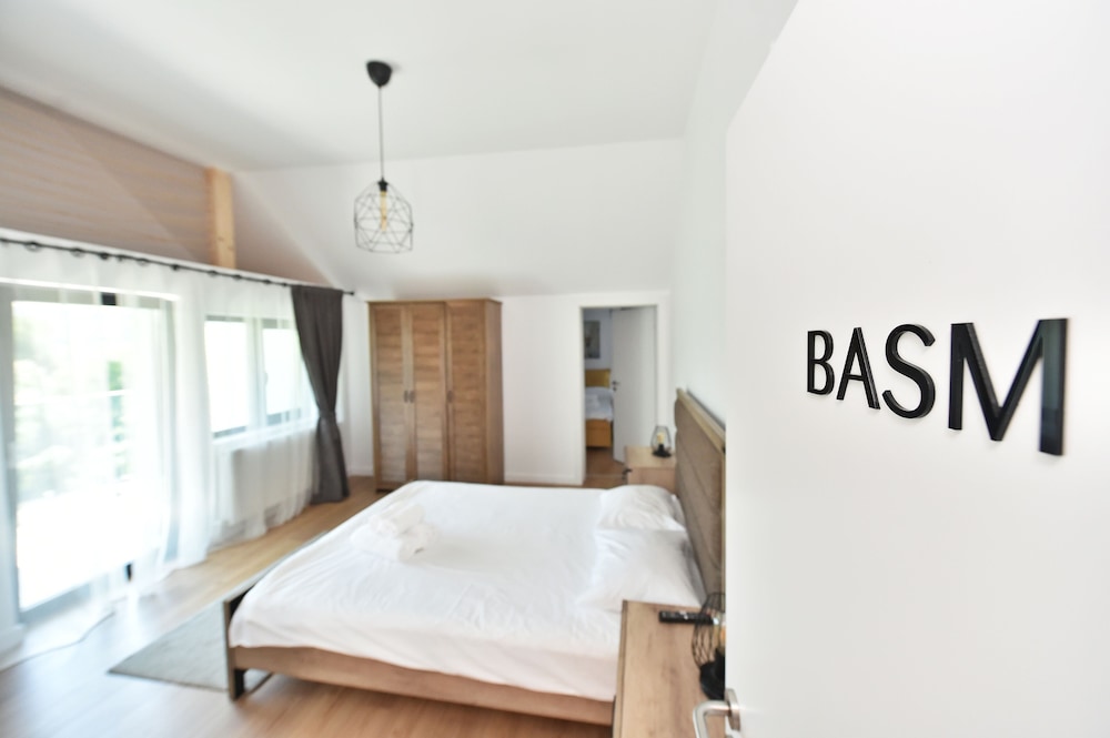 Standard Suite - Photo 1