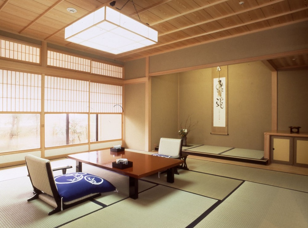 Japanese Style Superior Room, Non Smoking | Tempura Dinner Plan (Breakfast included) photo 2