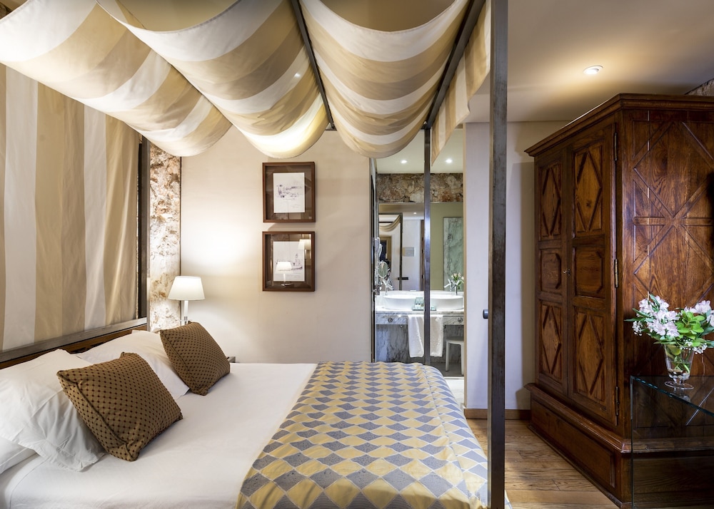 Superior Double Room, 1 Queen Bed photo 3