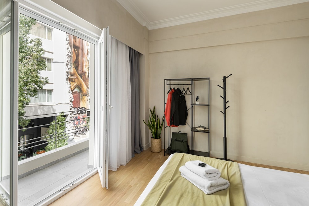 Deluxe Family Apartment With two Bedrooms & Private Kids' Playground photo 2