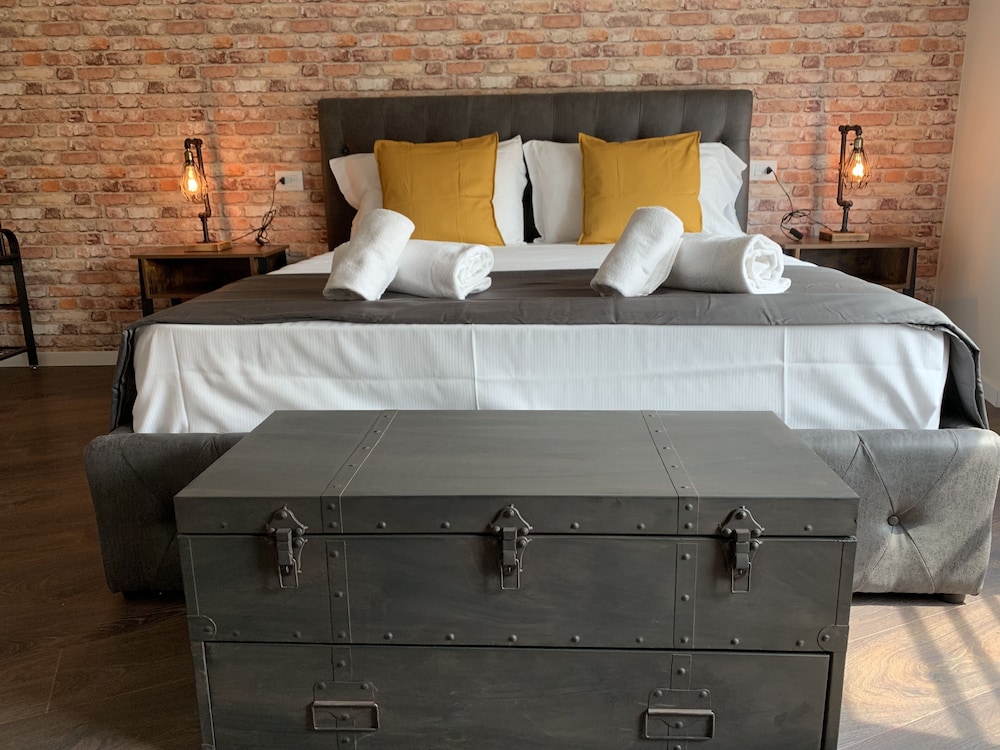 Double Room, Ensuite (Industrial)
