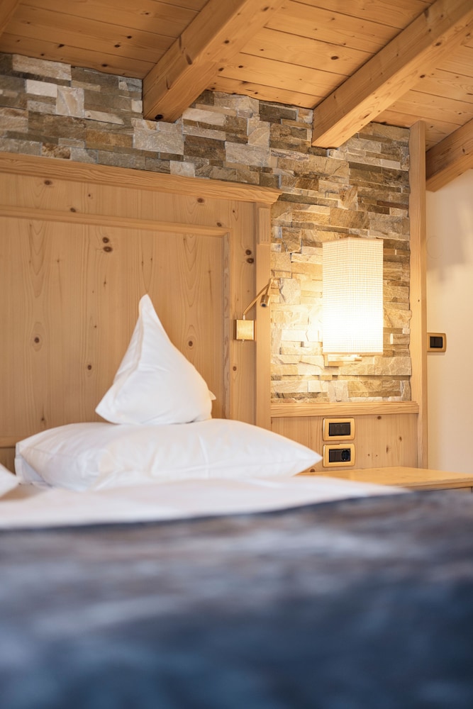 Standard Double Room, Balcony, Valley View photo 2