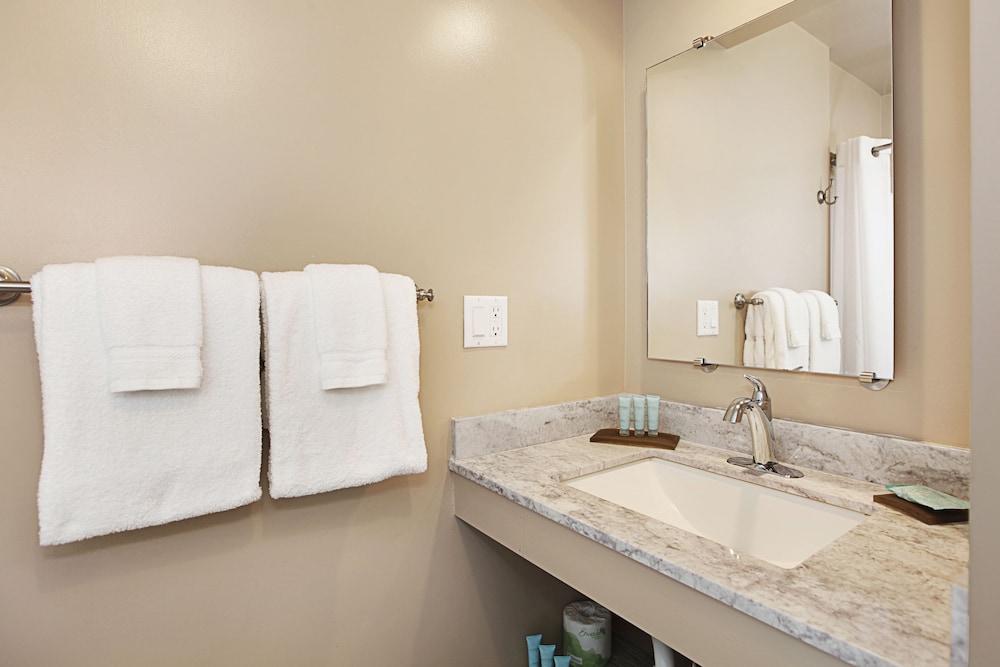 Ocean Front View (1st - 3rd Upper Floors, Stair Access Only)