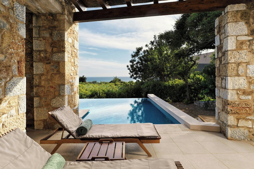 Premium Infiniy Suite, 1 Bedroom, Non Smoking, Sea View thumbnail 5