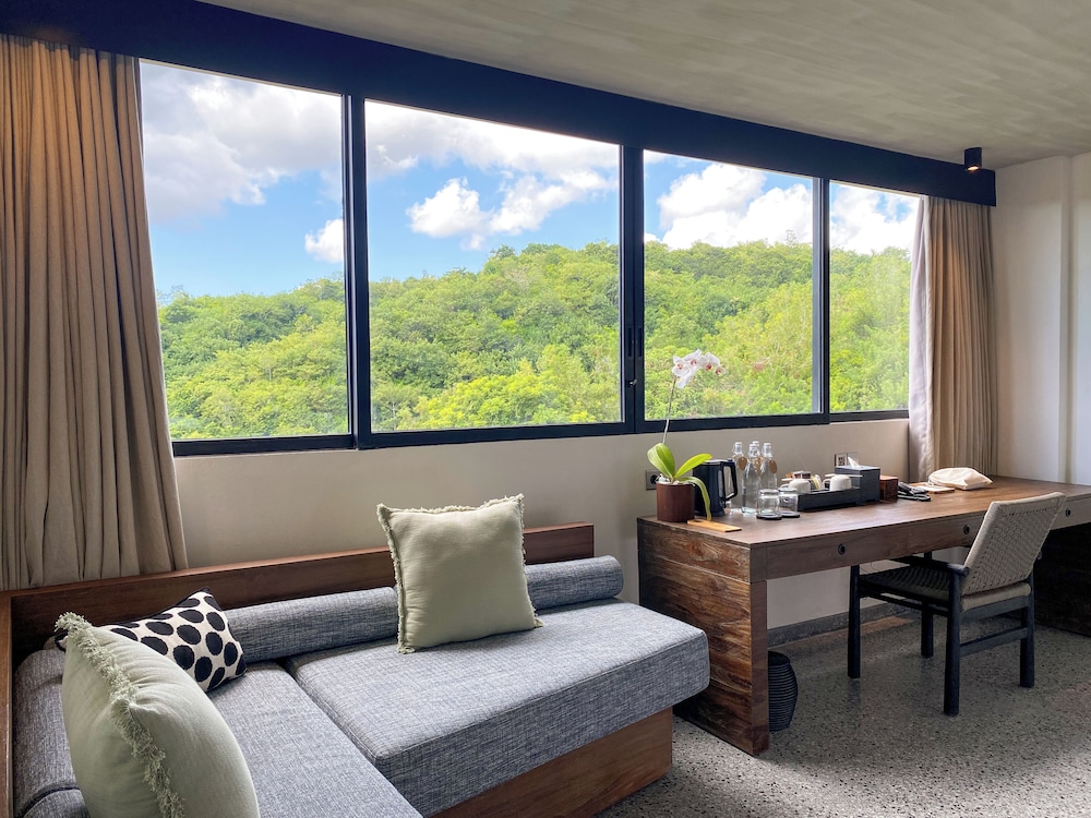 Deluxe Room with Valley View - Photo 2