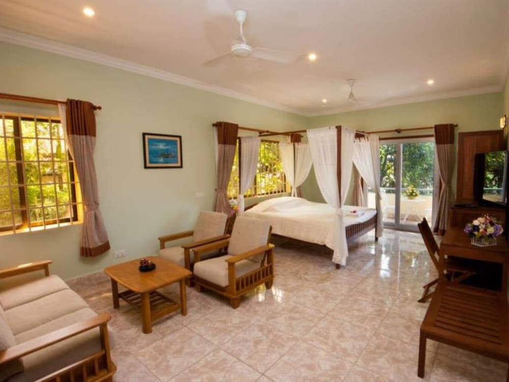 Superior Suite, 1 King Bed photo 1