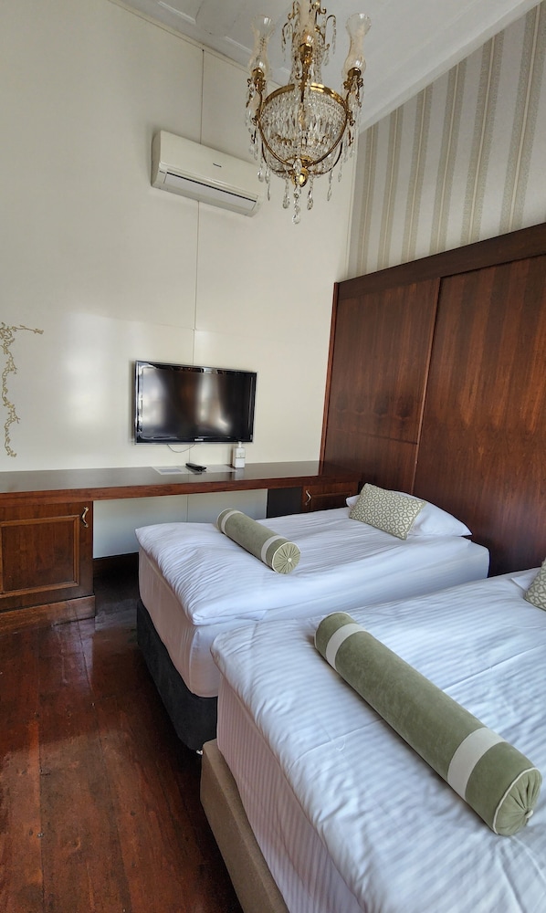 Family Quadruple Room, Non Smoking, City View