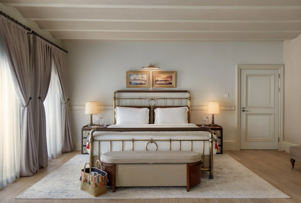 Courtyard Suite - Photo 3