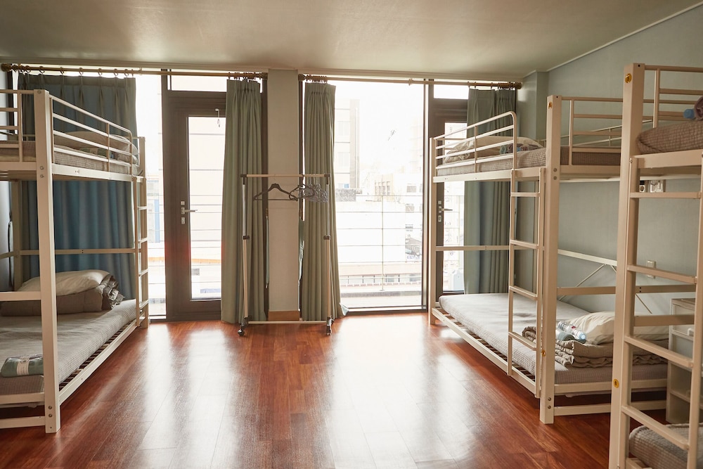 Shared Dormitory, Women only photo 1