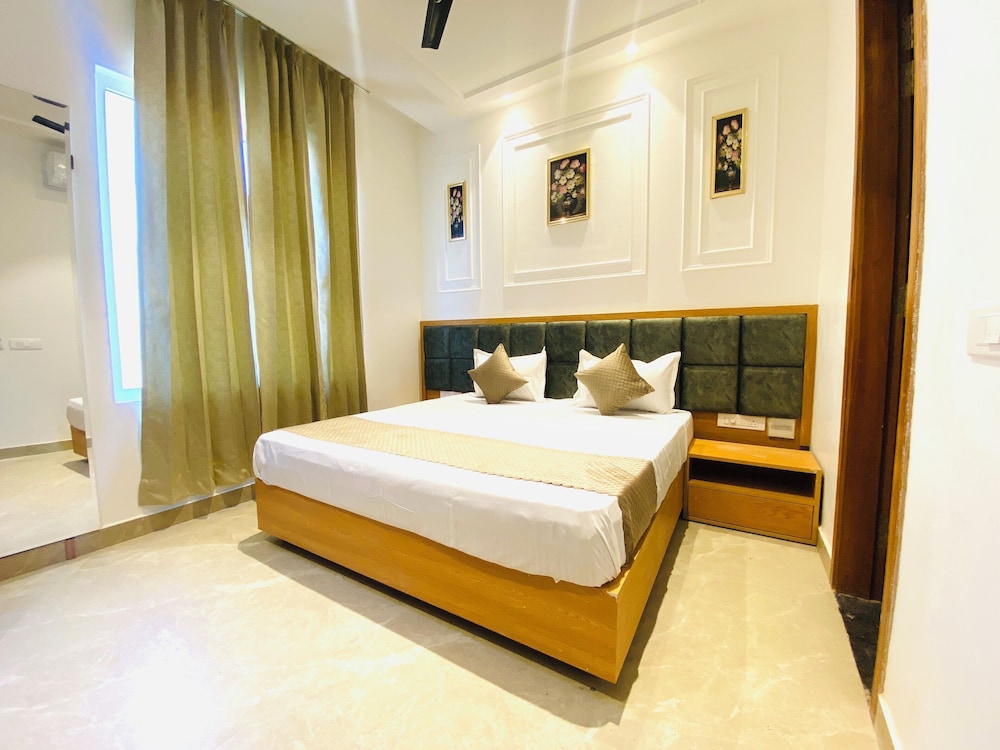 Superior Double Room, Balcony, City View