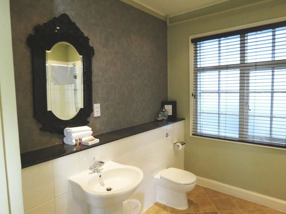 Premium Double or Twin Room photo 3