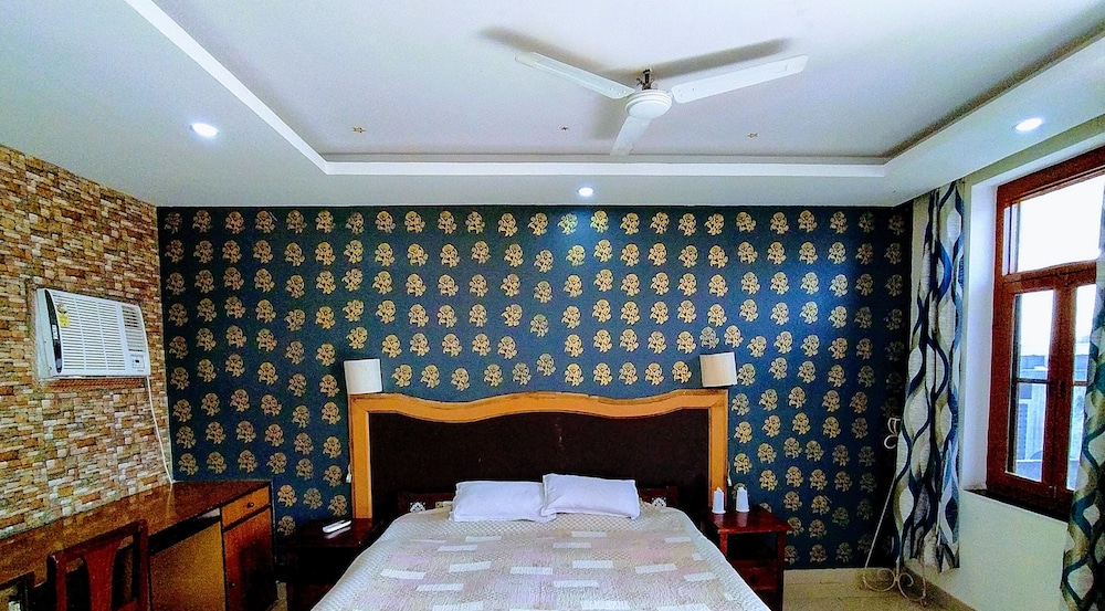 Deluxe Double Room, 1 Double Bed photo 2