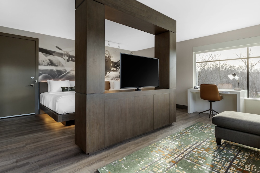 Suite, Multiple Beds, Accessible, Non Smoking photo 2