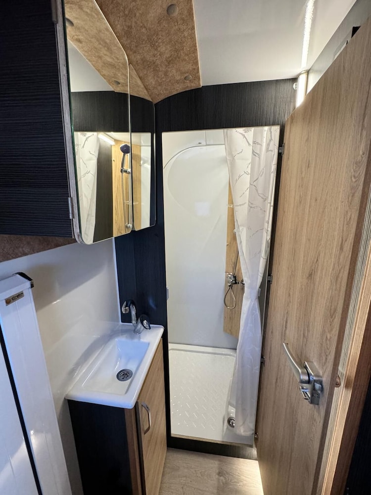 Family Mobile Home, Mountain View photo 2