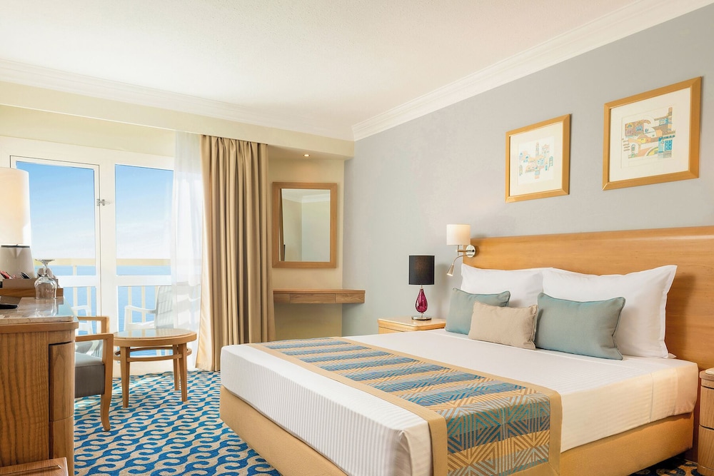 Deluxe Room, Sea View - Photo 1