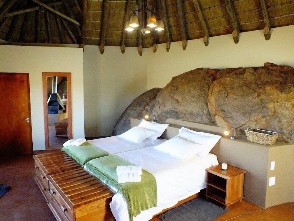 Luxury Villa, 2 Bedrooms photo 3